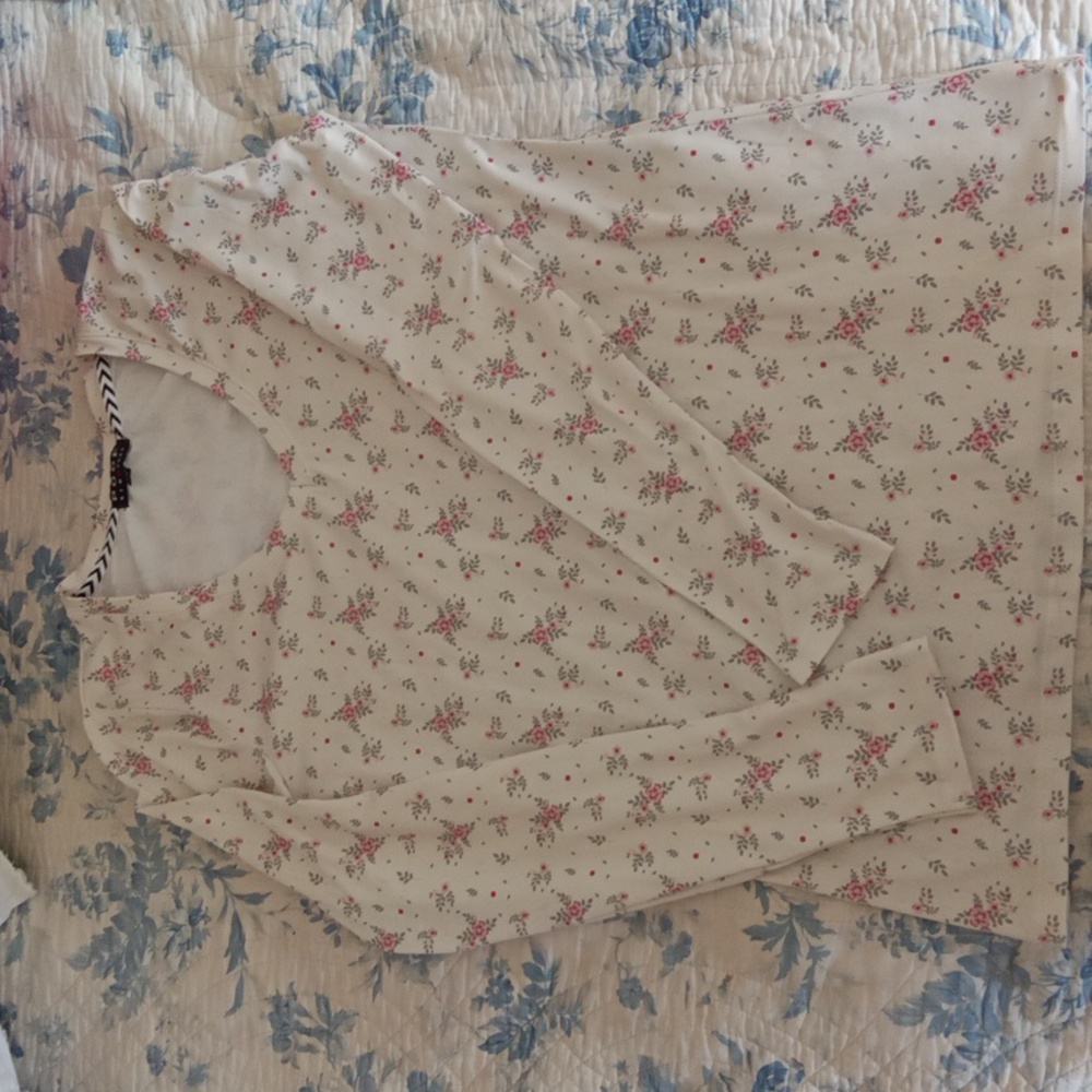 POOF NEW YORK LONG SLEEVED TOP